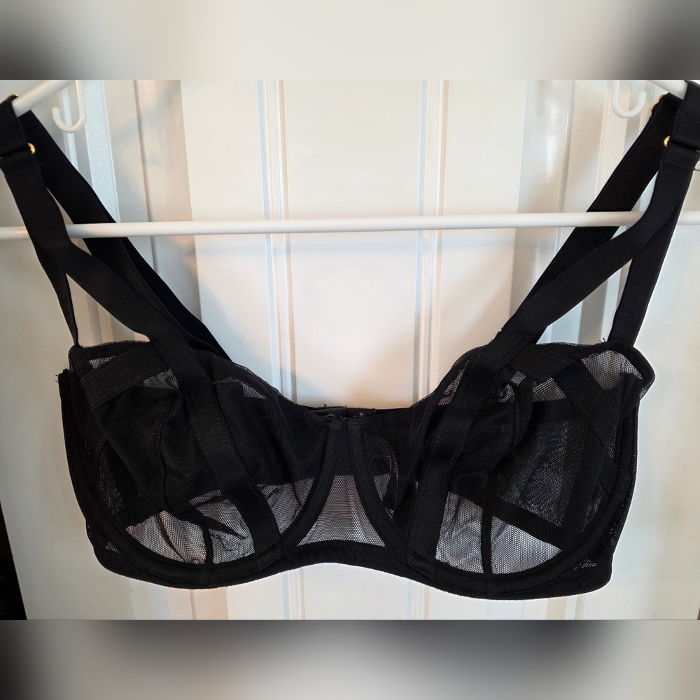 Victoria's Secret Very Sexy Balconet